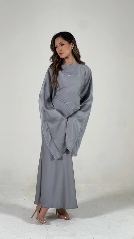Nailah (gray)